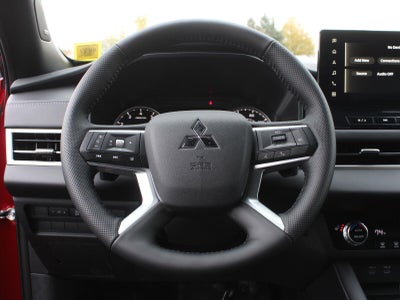 2026 Mitsubishi Outlander LE