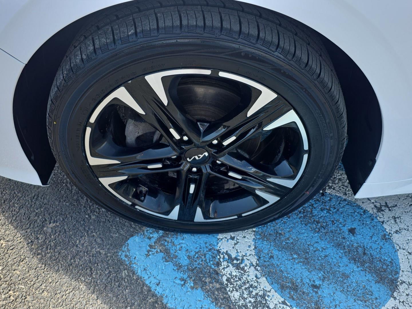 2024 Kia K5 GT-Line