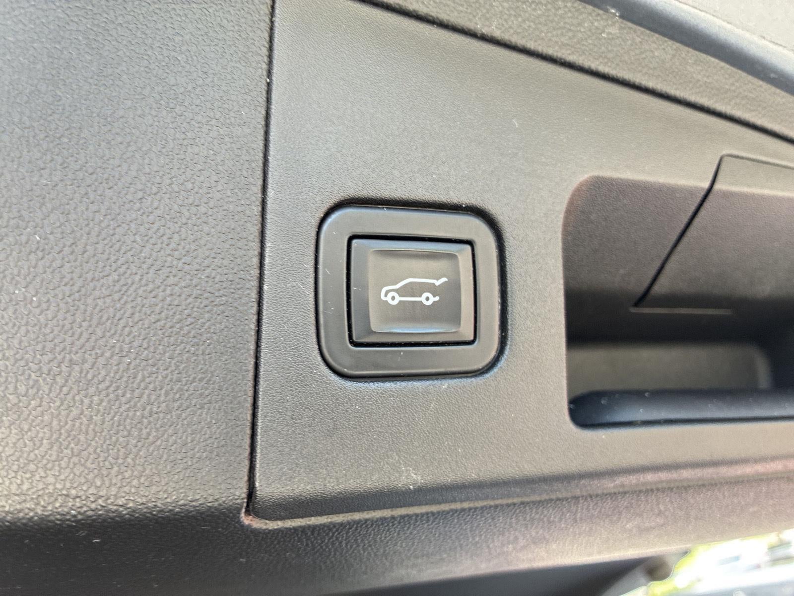 2022 Cadillac XT5 AWD Premium Luxury
