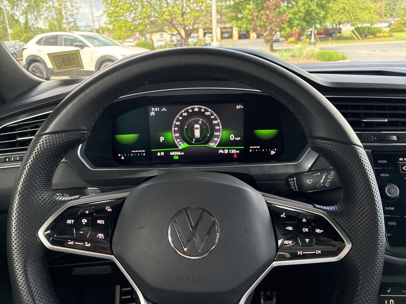 2022 Volkswagen Tiguan SE R-Line Black