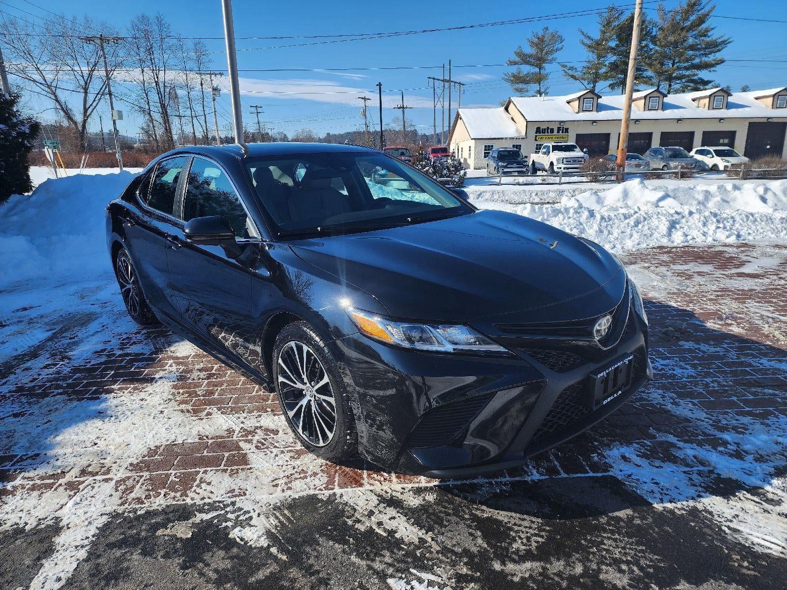 2020 Toyota Camry SE