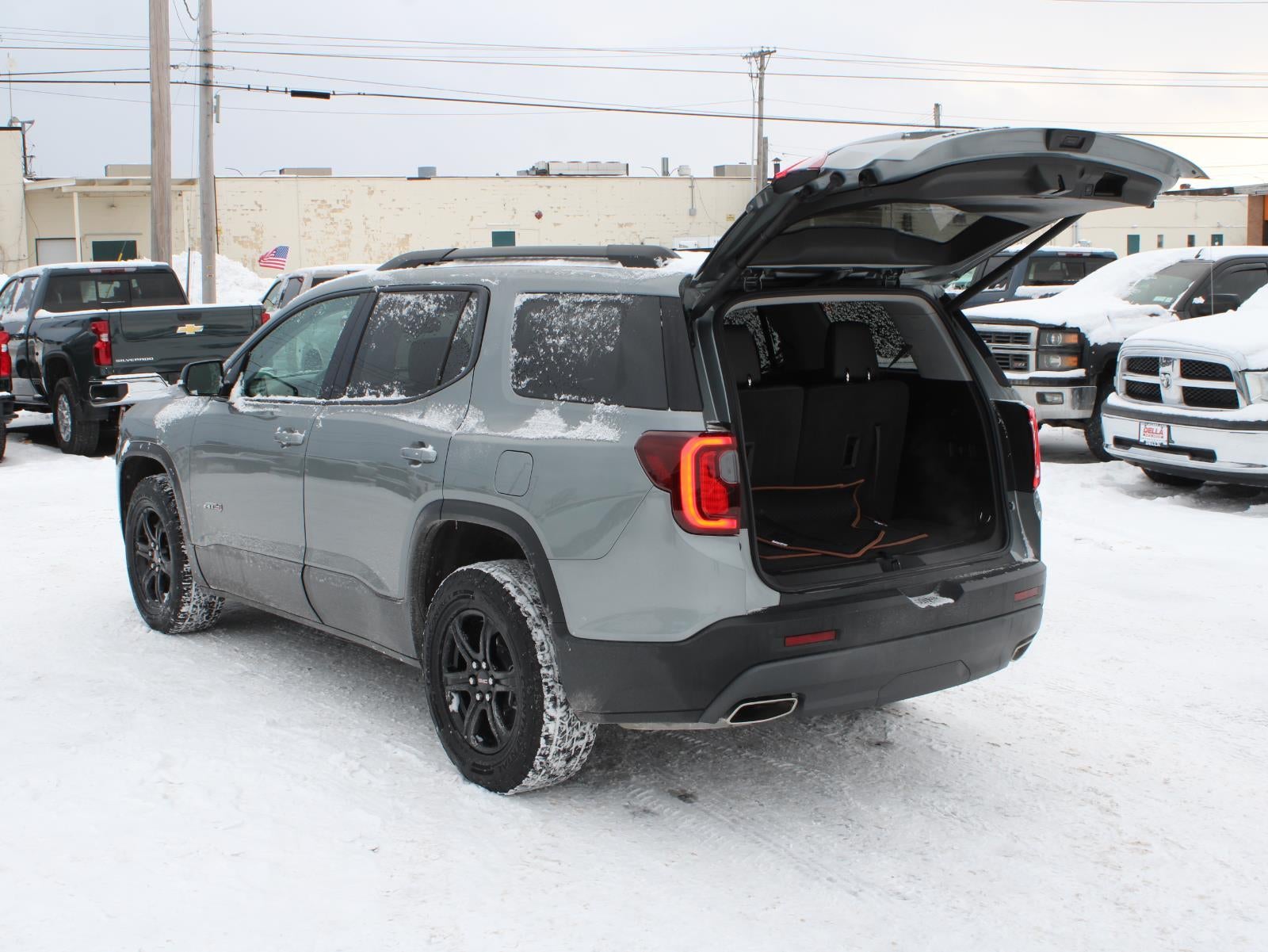 2023 GMC Acadia AT4