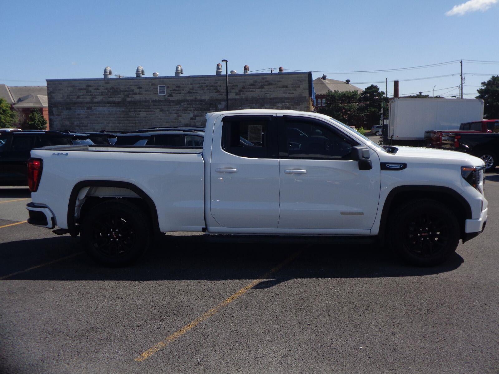 2025 GMC Sierra 1500 Elevation