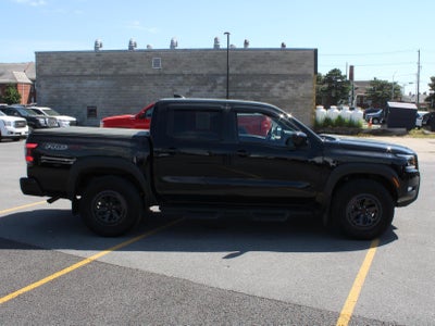 2025 Nissan Frontier Crew Cab PRO-4X 4x4