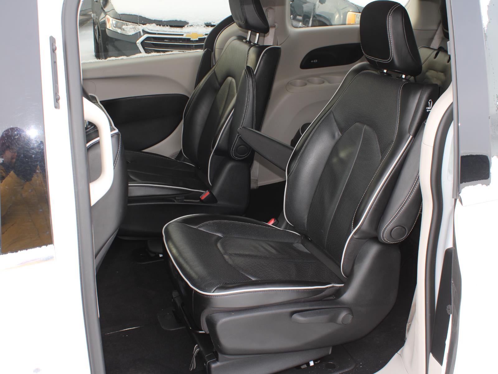 2023 Chrysler Pacifica Hybrid Limited