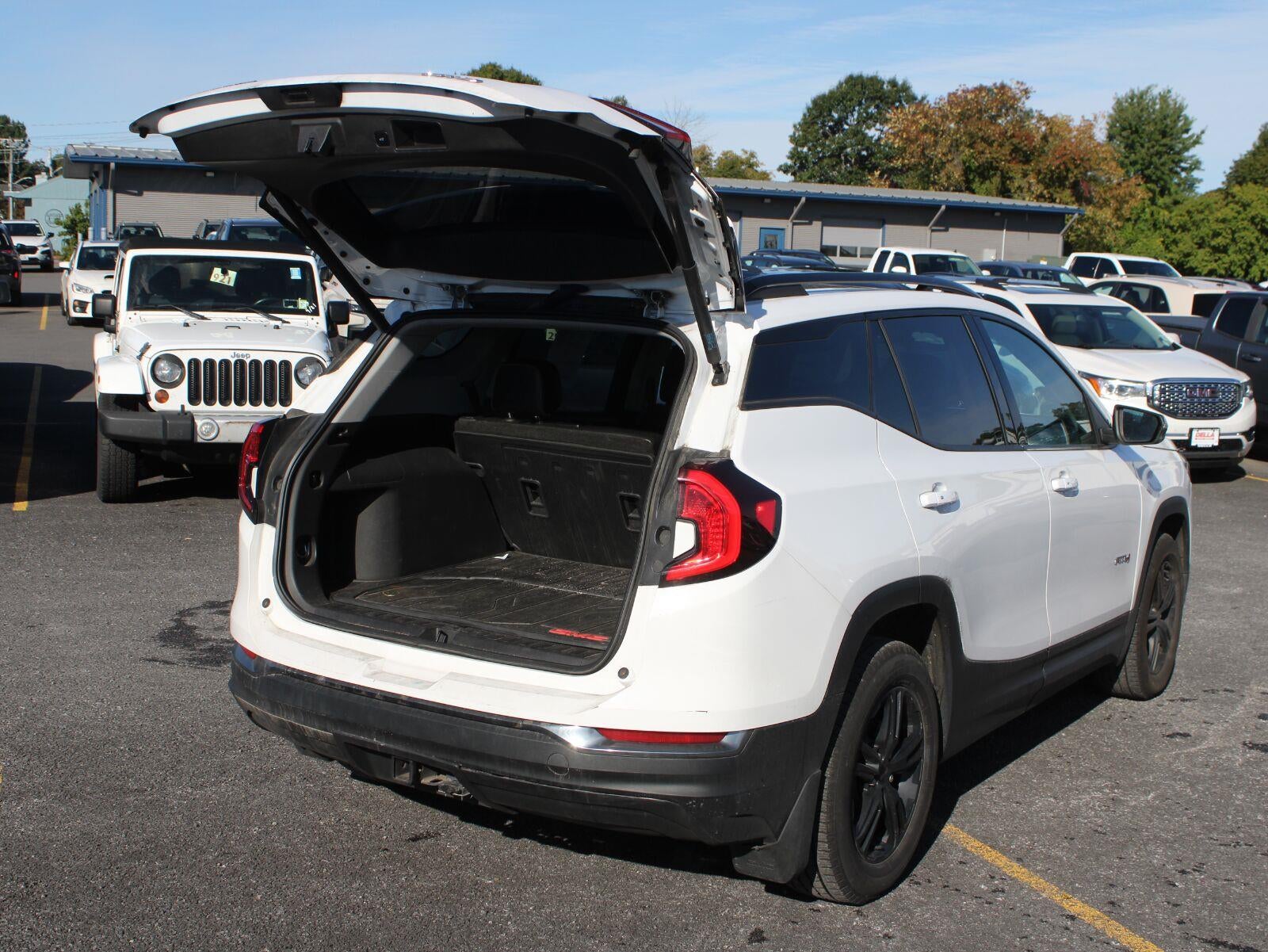 2022 GMC Terrain AT4