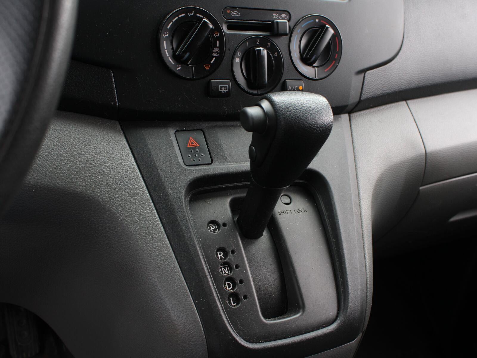 2017 Nissan NV200 S