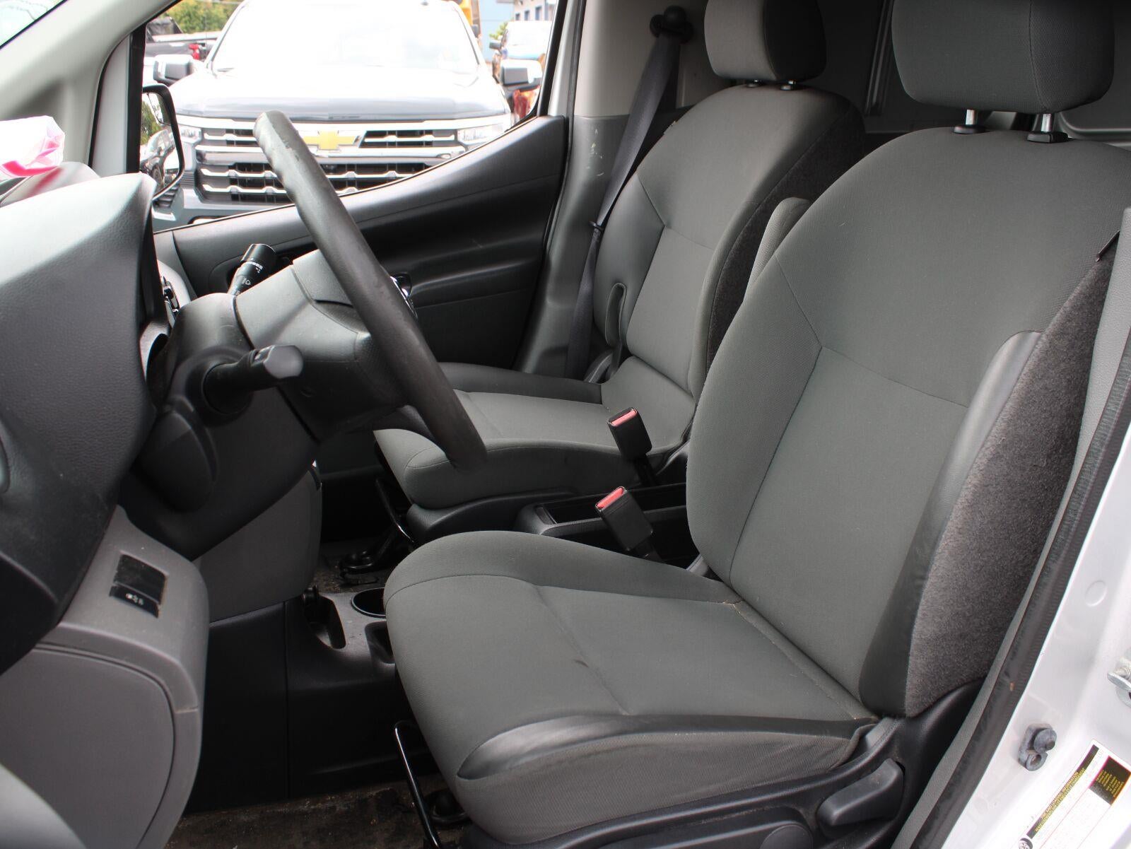 2017 Nissan NV200 S