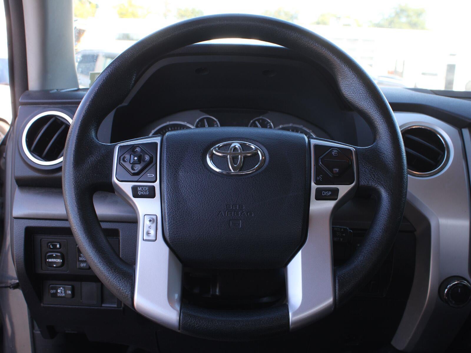 2017 Toyota Tundra SR5 5.7L V8