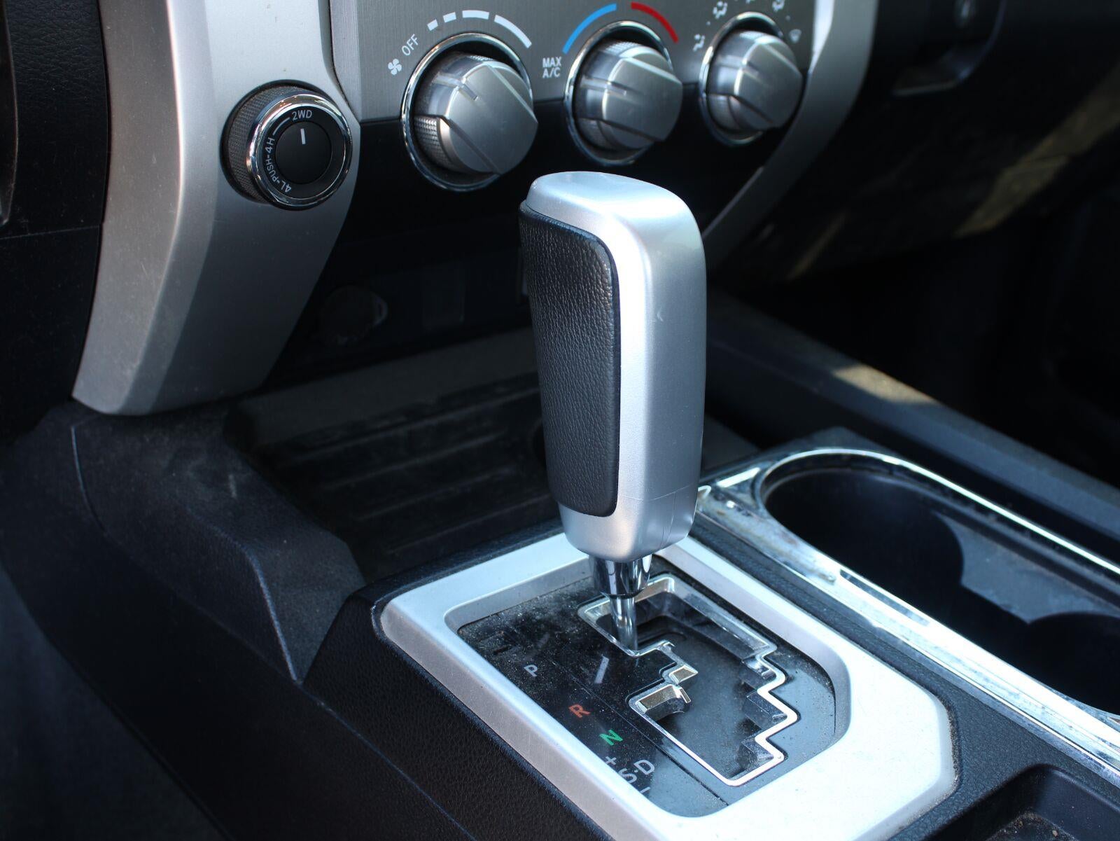 2017 Toyota Tundra SR5 5.7L V8