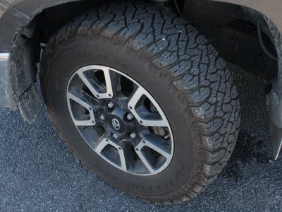 2017 Toyota Tundra SR5 5.7L V8
