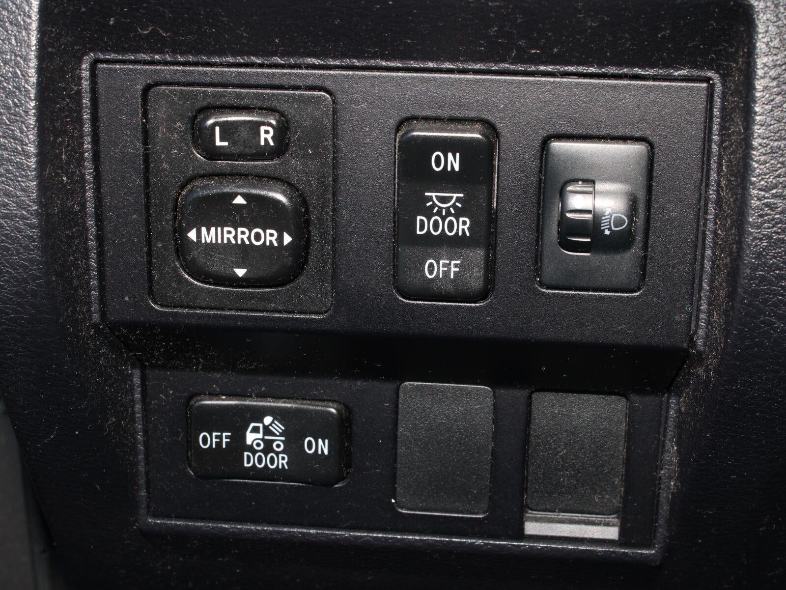 2017 Toyota Tundra SR5 5.7L V8