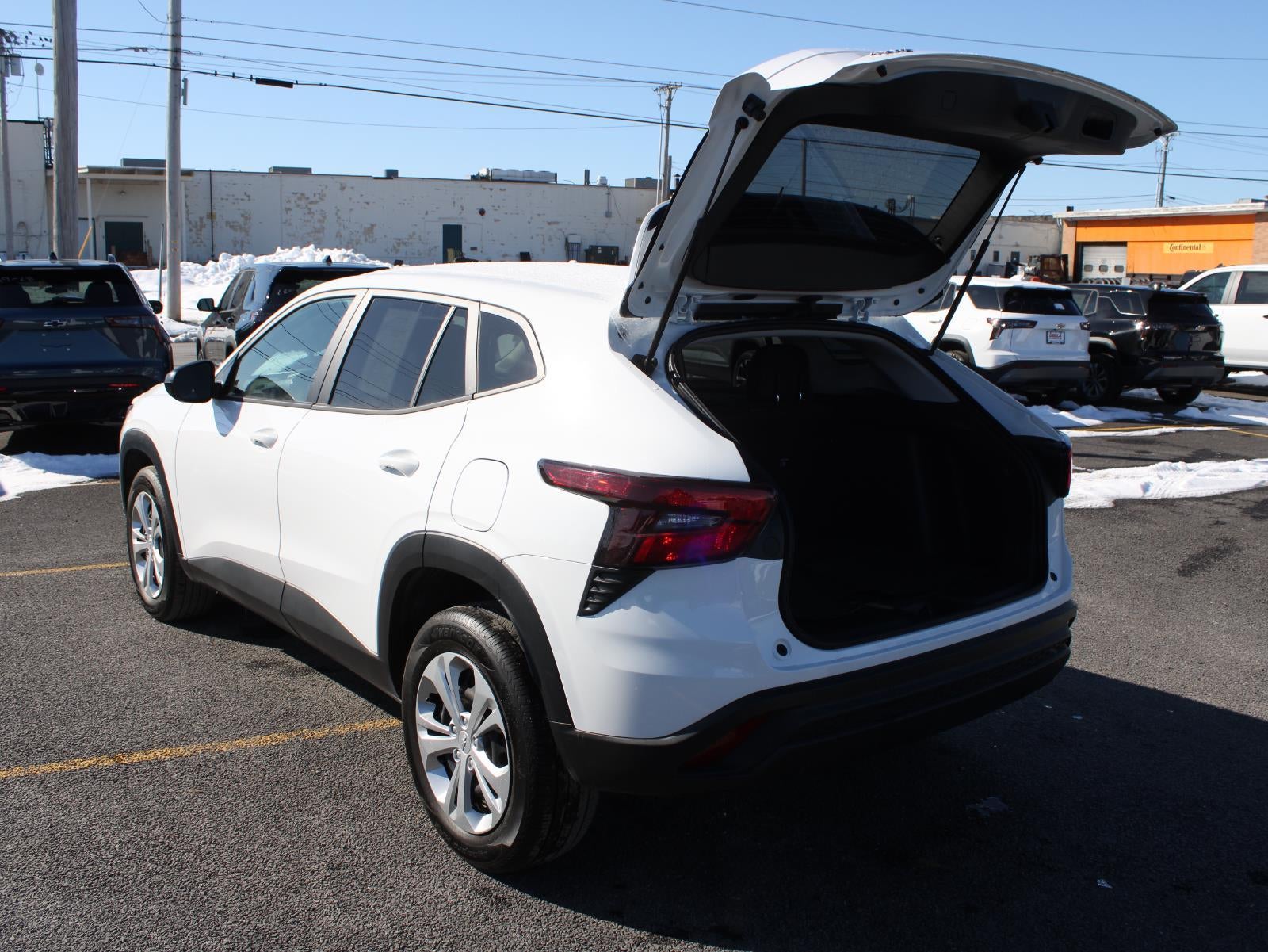 2025 Chevrolet Trax LS